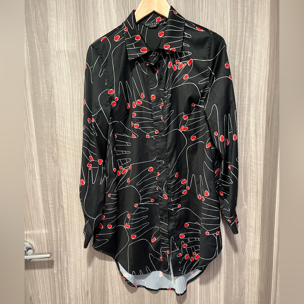 Vintage style silky touch shirt.